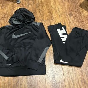 Nike dri-fit sweatshirt and joggers